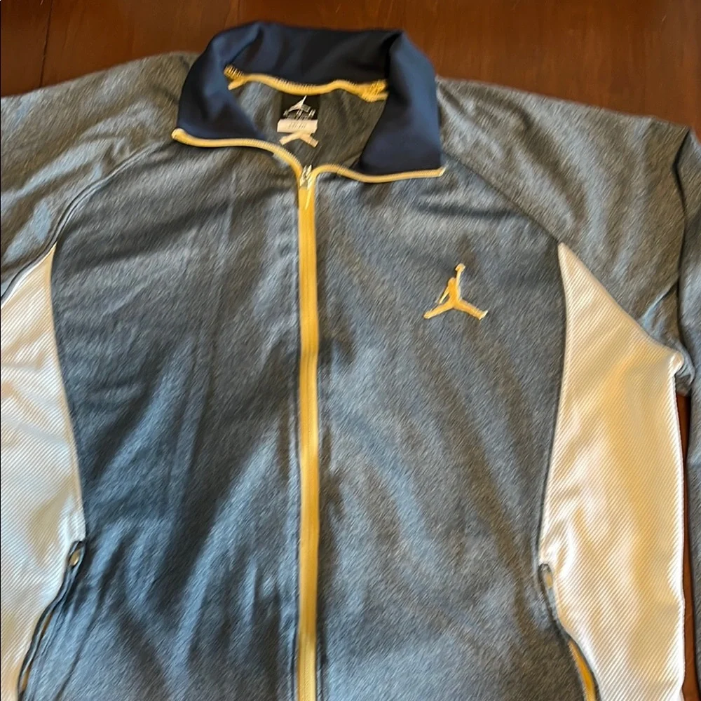 NIKE JUMPMAN Gray and Blue Windbreaker with Full Zip and Stand-Up Collar - Picture 2 of 12